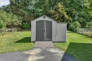 101 Pine St, Laconia, NH 03246 - Photo 26