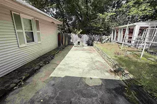568 Rockingham St, Berlin, NH 03570 - Photo 6