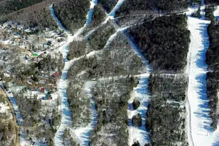 31 Ammonoosuc Dr, Bartlett, NH 03812 - Photo 4