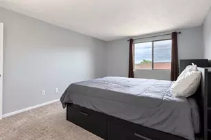 545 Calef Rd, Manchester, NH 03103 - Photo 16