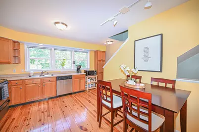 1029 S Mammoth Road #20, Manchester, NH 03109 - Photo 12