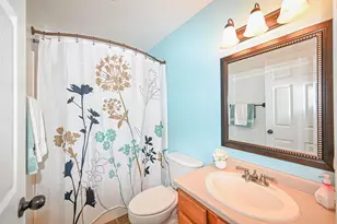 1029 S Mammoth Rd, Manchester, NH 03109 - Photo 20