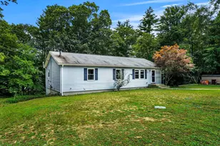9 Dee Dee Dr, Sandown, NH 03873 - Photo 32