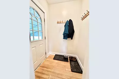 132 Rhode Island Avenue, Manchester, NH 03104 - Photo 4
