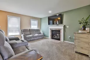 5 Acton St, Nashua, NH 03060 - Photo 4
