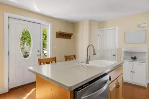 37 Washington St, Exeter, NH 03833 - Photo 16