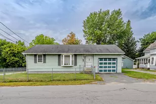 13 Smith St, Haverhill, NH 03785 - Photo 1