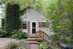 226 Amesbury Rd, Kensington, NH 03833 - Photo 2