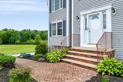 4 Day Break Drive, Plaistow, NH 03865 - Photo 4