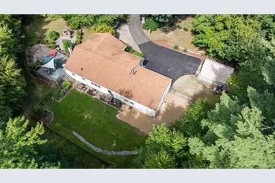 22 Roblin Road, Bedford, NH 03110 - Photo 6