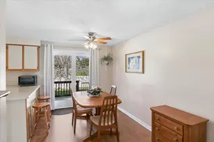 26 Eastmeadow Way, Manchester, NH 03109 - Photo 8