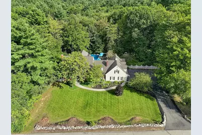9 Rosewell Road, Bedford, NH 03110 - Photo 2