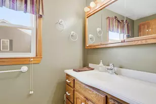 10 Lilac St, Hudson, NH 03051 - Photo 16