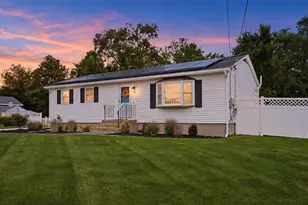 14 Bloomingdale Dr, Nashua, NH 03064 - Photo 1