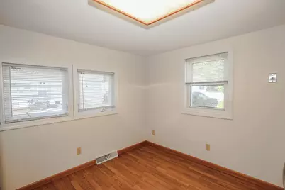 7 Hollyhock Way #32, Manchester, NH 03109 - Photo 8