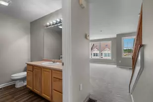 9 Tammy Ct, Hudson, NH 03051 - Photo 10