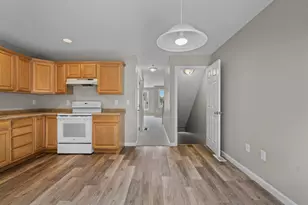 9 Tammy Ct, Hudson, NH 03051 - Photo 8