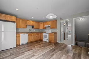 9 Tammy Ct, Hudson, NH 03051 - Photo 6