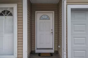 9 Tammy Ct, Hudson, NH 03051 - Photo 2