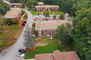 121 English Village Rd, Manchester, NH 03102 - Photo 28