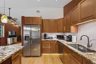 2 Quincy Dr, Derry, NH 03038 - Photo 4