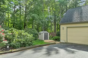 7 Virginia Ct, Hooksett, NH 03106 - Photo 10