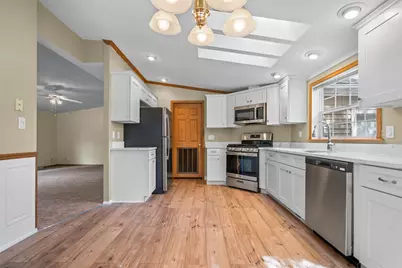 17 Heritage Way, Manchester, NH 03104 - Photo 6