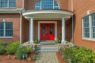 5 Crestwood Lane, Nashua, NH 03062 - Photo 2