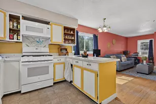 62 Freetown Rd, Raymond, NH 03077 - Photo 6