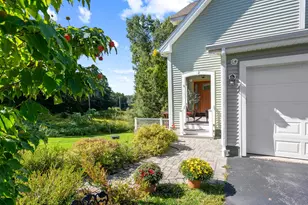10 Blossom Ln, Stratham, NH 03885 - Photo 4