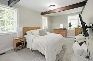 17 Thornton St, Derry, NH 03038 - Photo 8