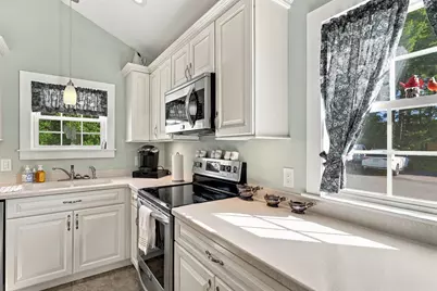 227 Main Street, Salem, NH 03079 - Photo 6