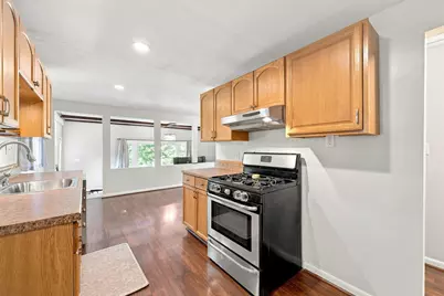 35 Pelham Road, Hudson, NH 03051 - Photo 8