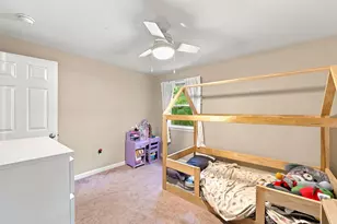 35 Pelham Rd, Hudson, NH 03051 - Photo 18