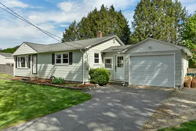 7 Pleasant Street, Merrimack, NH 03054 - Photo 2