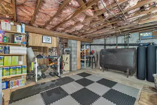 7 Pleasant St, Merrimack, NH 03054 - Photo 32