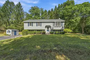7 Bancroft Rd, Londonderry, NH 03053 - Photo 1