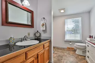8 Aberdeen Dr, Stratham, NH 03885 - Photo 20