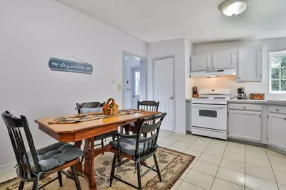 8 Aberdeen Drive, Stratham, NH 03885 - Photo 8