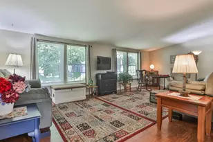 8 Aberdeen Dr, Stratham, NH 03885 - Photo 12
