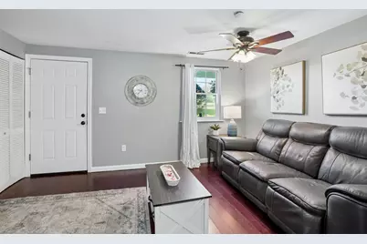 108 Elmwood Drive, Hudson, NH 03051 - Photo 10