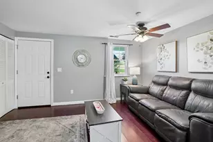 108 Elmwood Dr, Hudson, NH 03051 - Photo 10