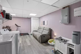 108 Elmwood Dr, Hudson, NH 03051 - Photo 34