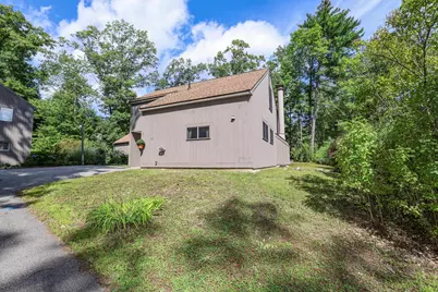 105 Coburn Woods Drive, Nashua, NH 03063 - Photo 2