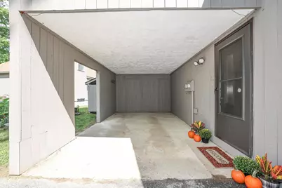 105 Coburn Woods Drive, Nashua, NH 03063 - Photo 4