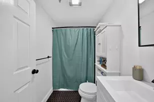 471 Silver St, Manchester, NH 03103 - Photo 20