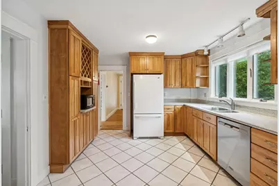46 Ridge Avenue, Claremont, NH 03743 - Photo 4
