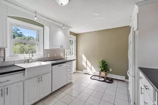 17 Bridle Bridge Rd, Windham, NH 03087 - Photo 6