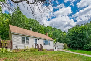 97 Cash St, Croydon, NH 03773 - Photo 2