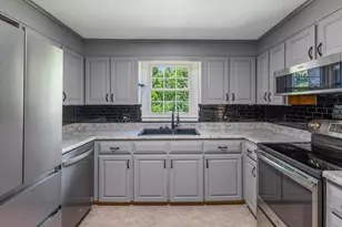 11 Woodridge Rd, Keene, NH 03431 - Photo 8
